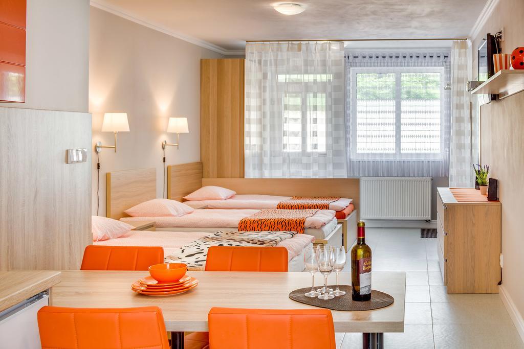 Líbeznice Apartements Studio 964 מראה חיצוני תמונה